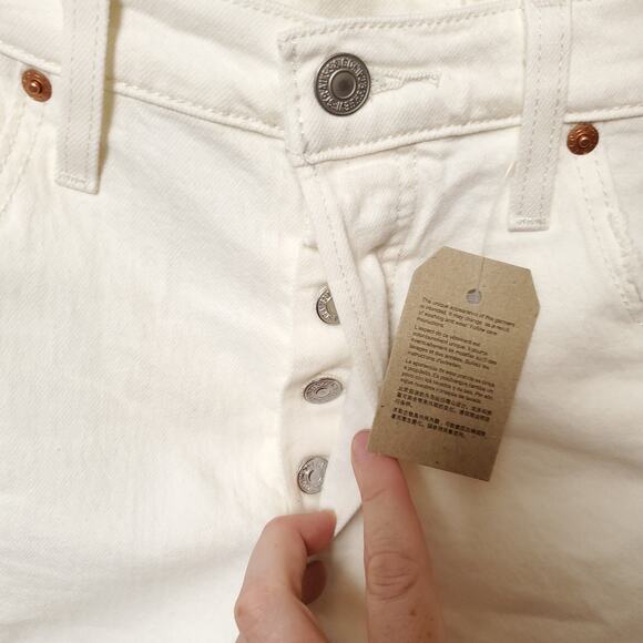 NWT LEVI'S White Distressed Shorties Jean Shorts - Picture 3 of 9
